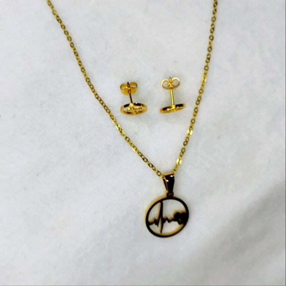 Gold Heartbeat Necklace and Earring Set - Picture 4 of 4